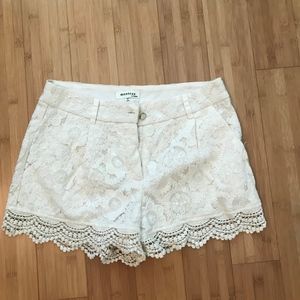 Monteau Cream Scalloped Lace Shorts